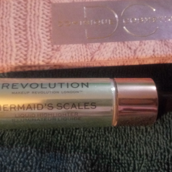 Brand New Make up lot. 15 pieces of new make up - Picture 10 of 12